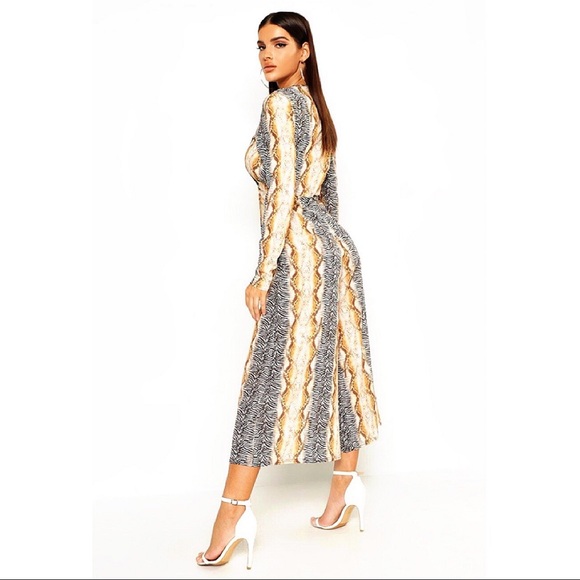 🆕 ANIMAL PRINT LONG SLEEVE JUMPSUIT! - Picture 4 of 7